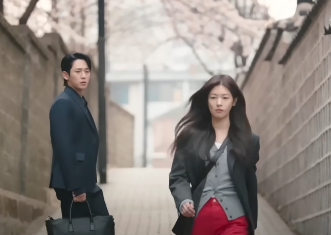 Love Next Door Starring Jung Hae-in and Jung So-min